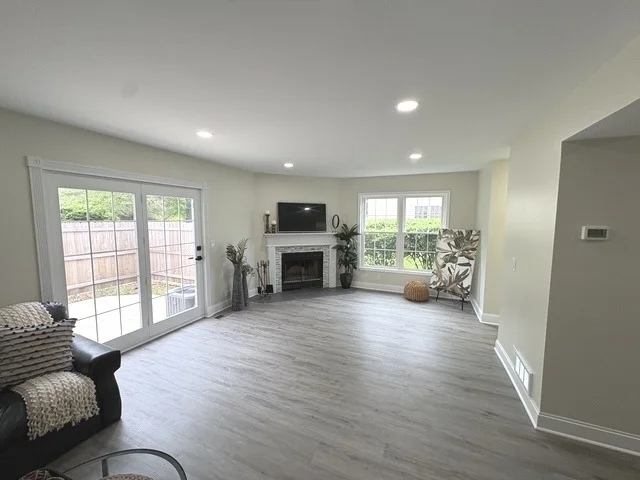 Photo of 1953 Bayview Lane