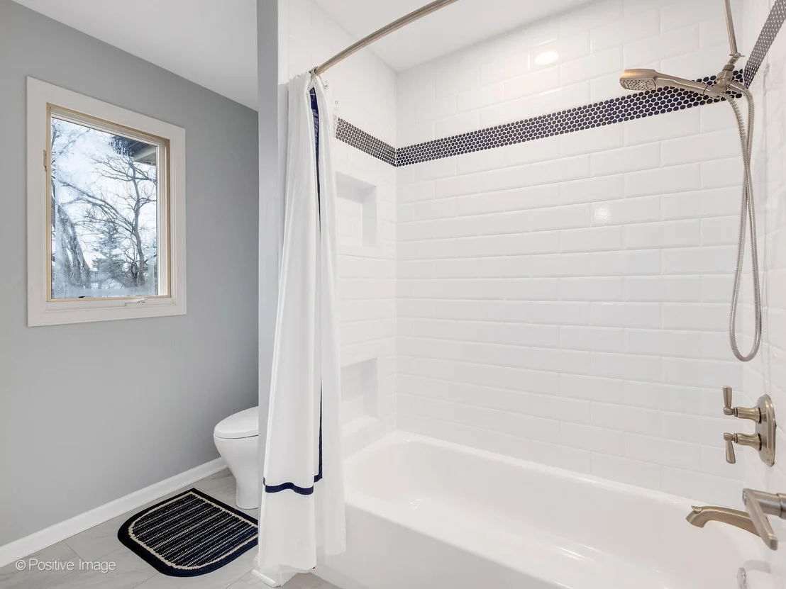 Photo of 734 Forest Glen Lane