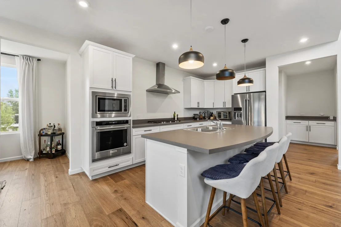 Photo of 940 Treeline Drive