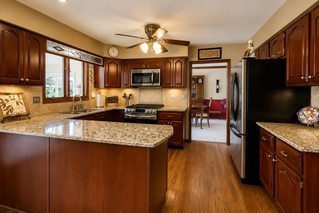 Photo of 1265 N Scarlet Drive