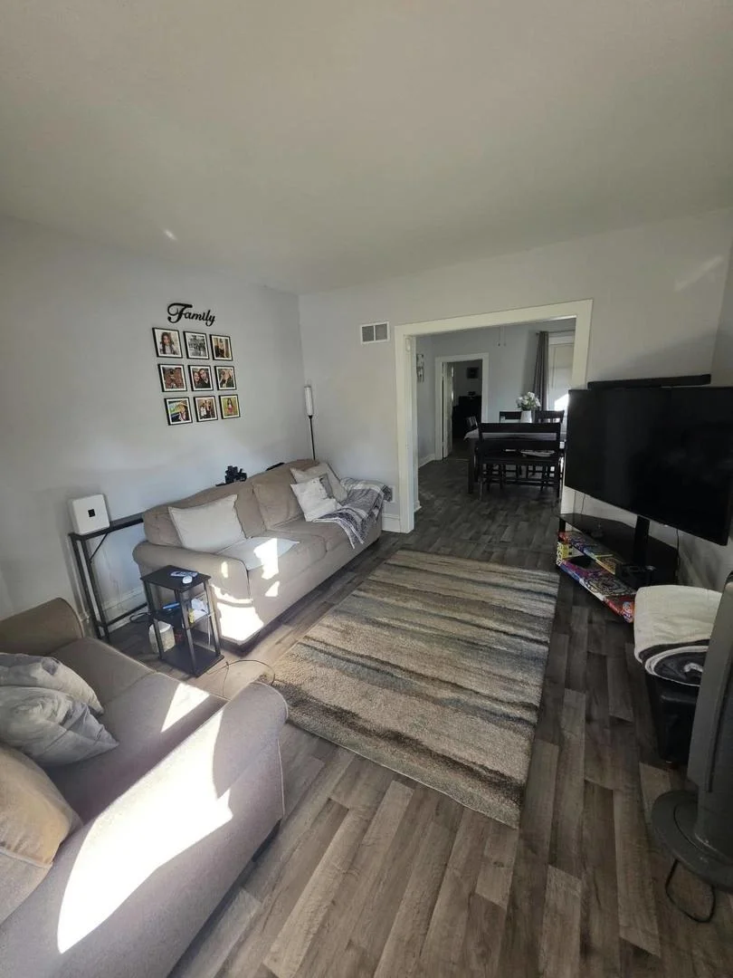 Photo of 554 Bangs Street