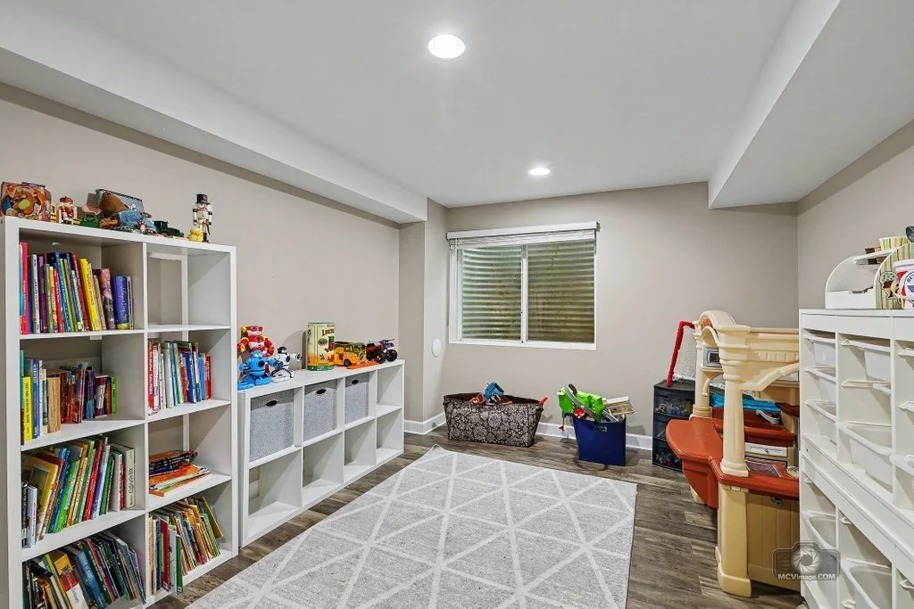 Photo of 437 Raintree Drive
