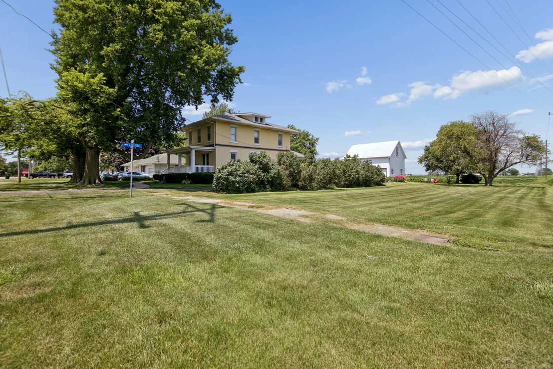 Photo of 125 W 1st Avenue