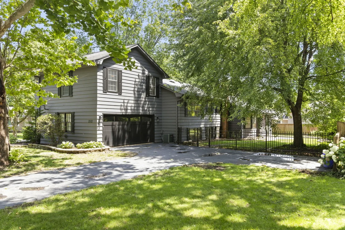 Photo of 212 Tamarack Avenue