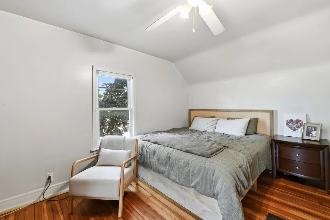 Photo of 4133 Joliet Avenue