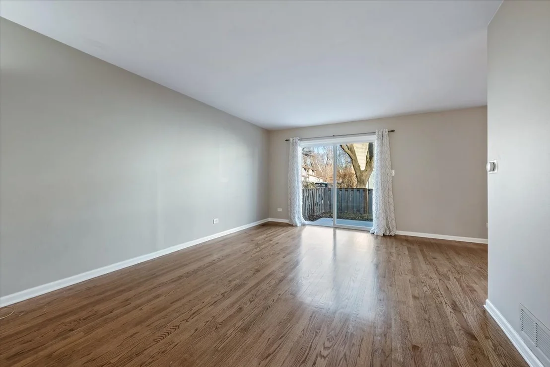Photo of 709 Lakeside Circle Drive