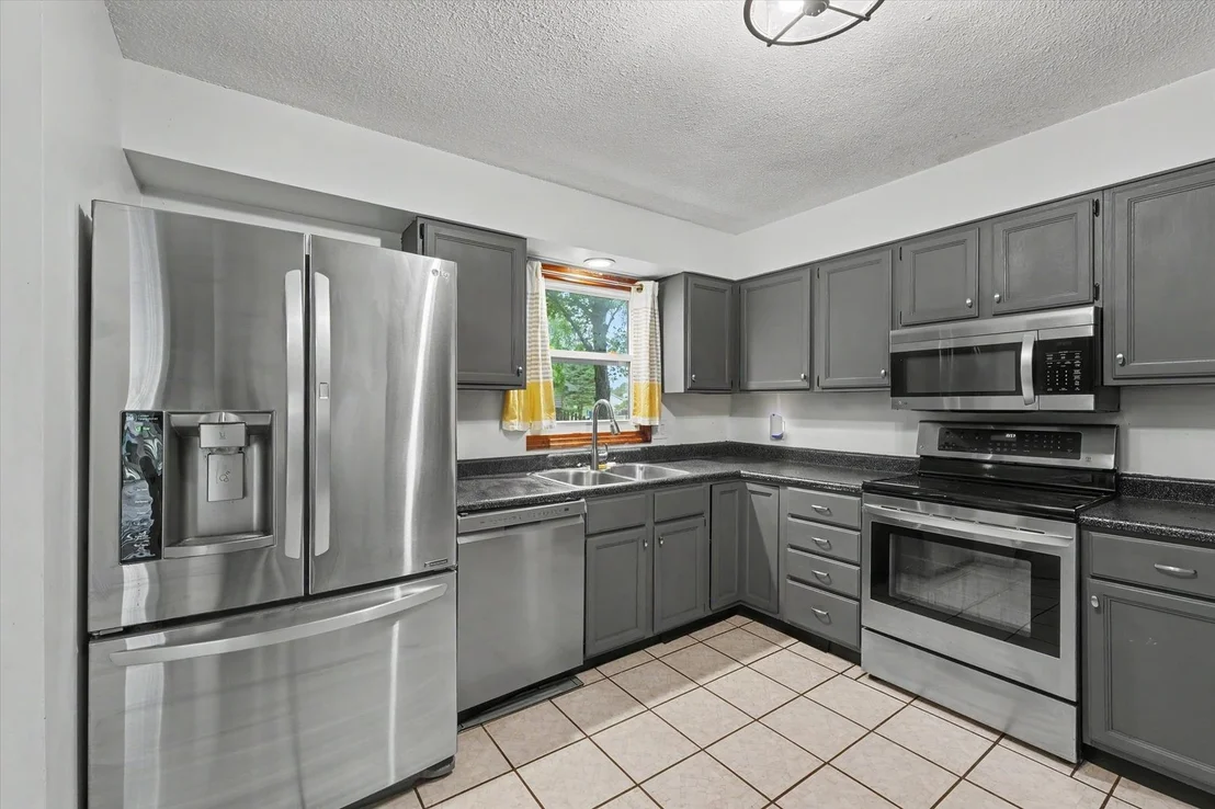 Photo of 110 N Joy Drive