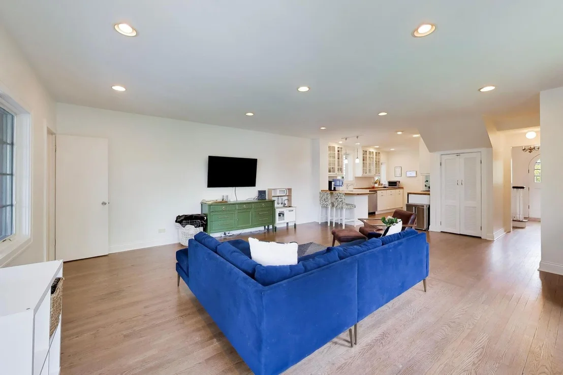 Photo of 1636 Forest Avenue