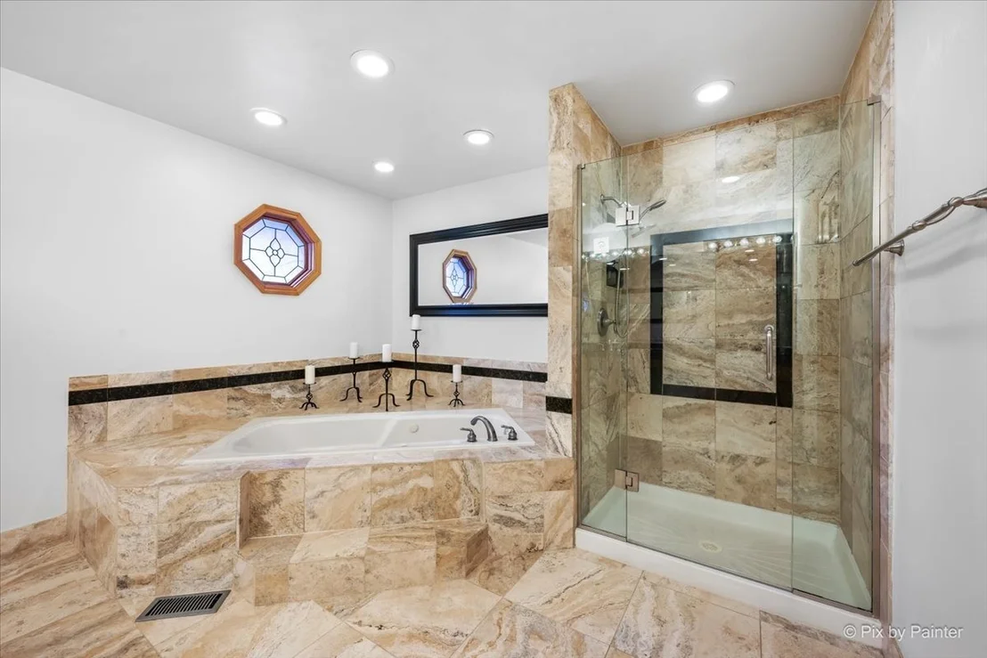 Photo of 958 W Stonehedge Drive