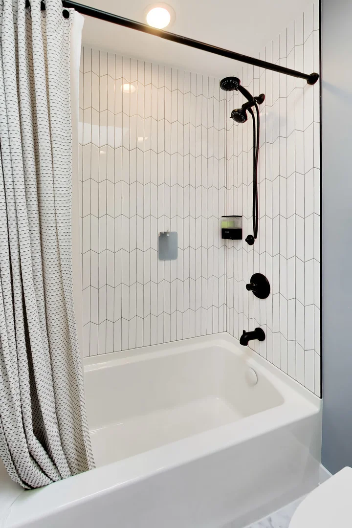 Photo of 1005 FORESTWAY Drive