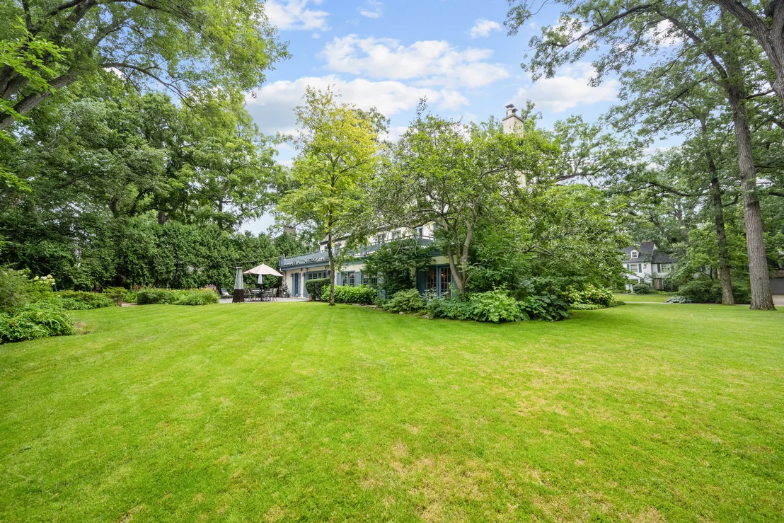 Photo of 908 Elm Place