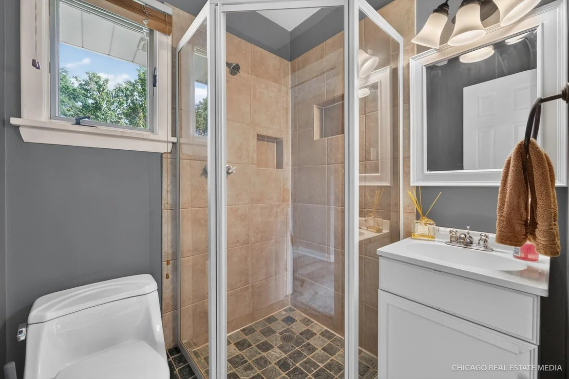 Photo of 465 N Shady Oaks Drive