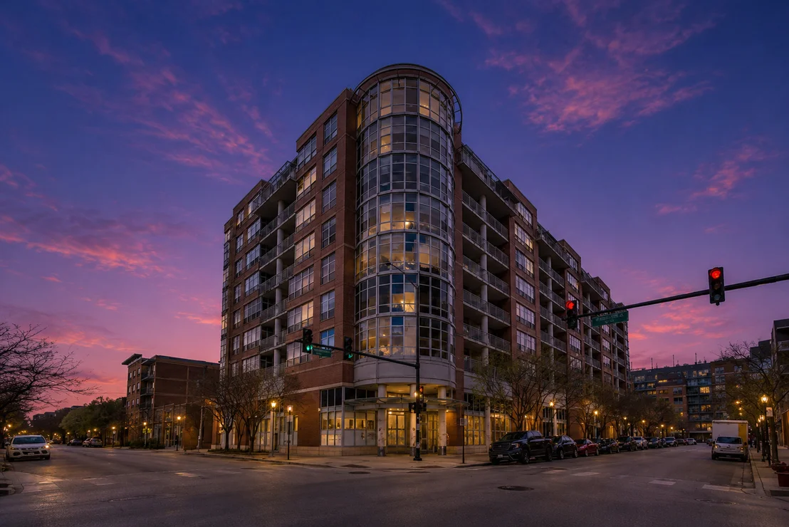 Photo of Unit 607 at 1200 W MONROE Street