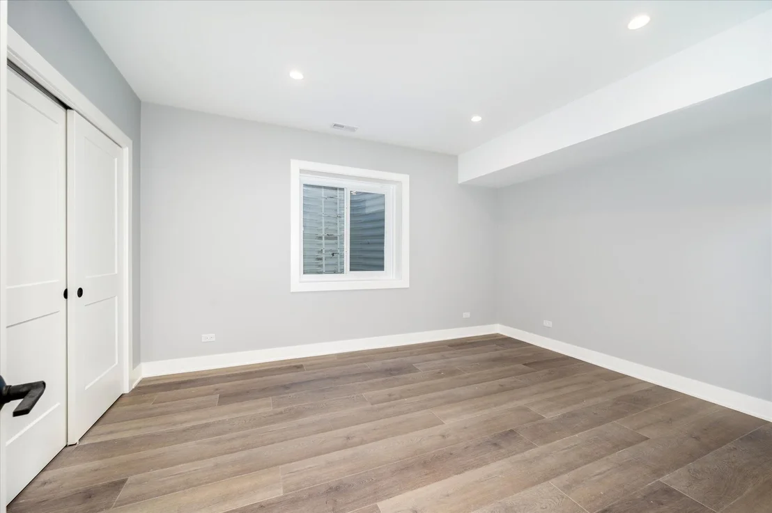 Photo of 964 S Hillside Avenue