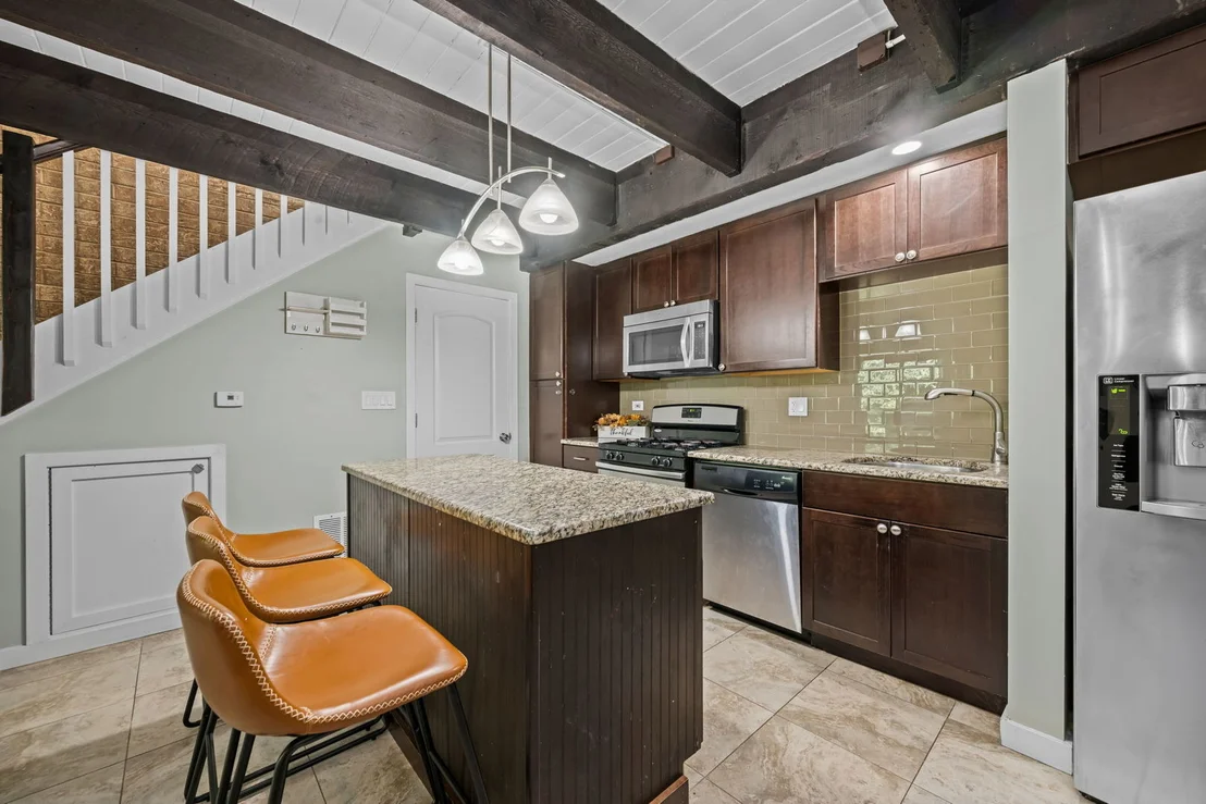 Photo of 607 Kenneth Circle