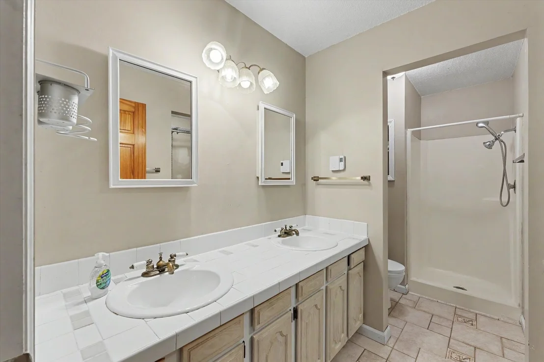 Photo of 110 N Joy Drive