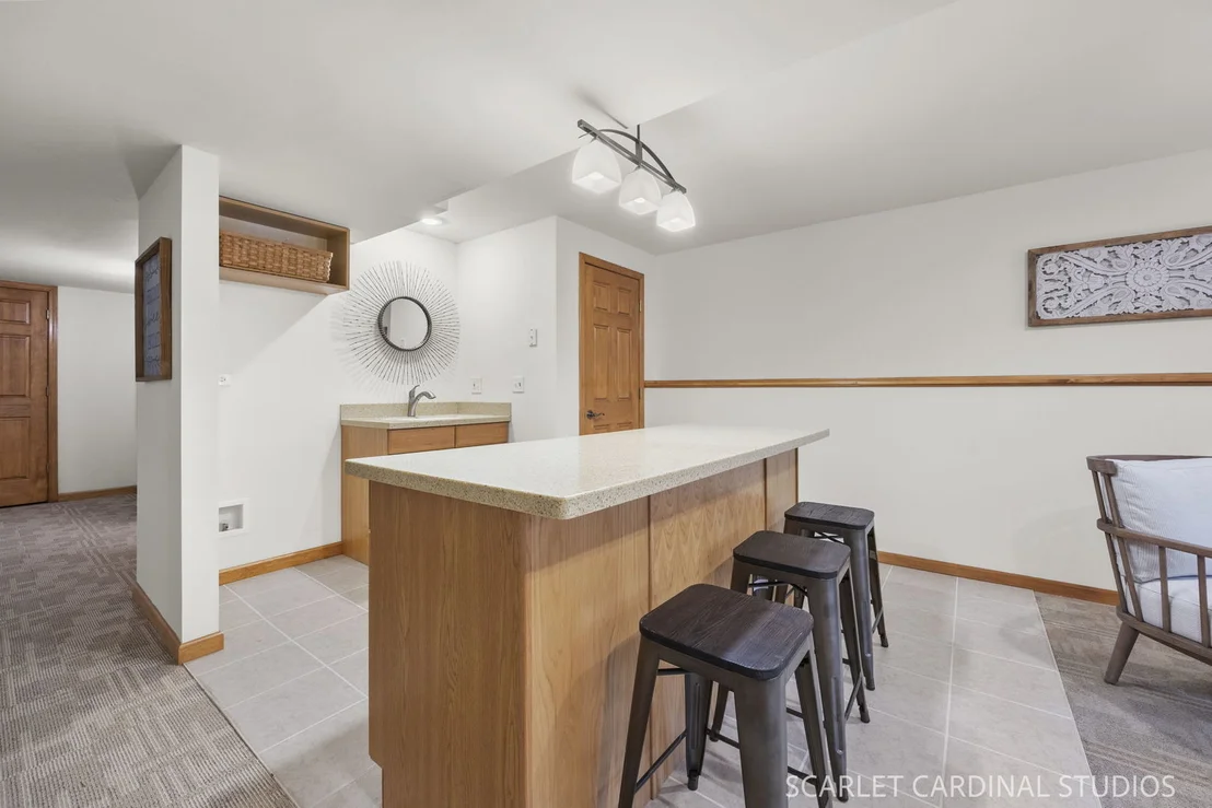 Photo of 1050 Aster Lane
