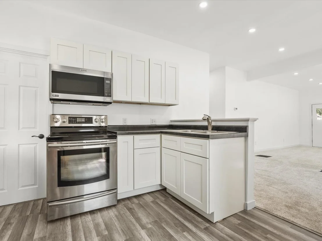 Photo of 655 W Clark Street
