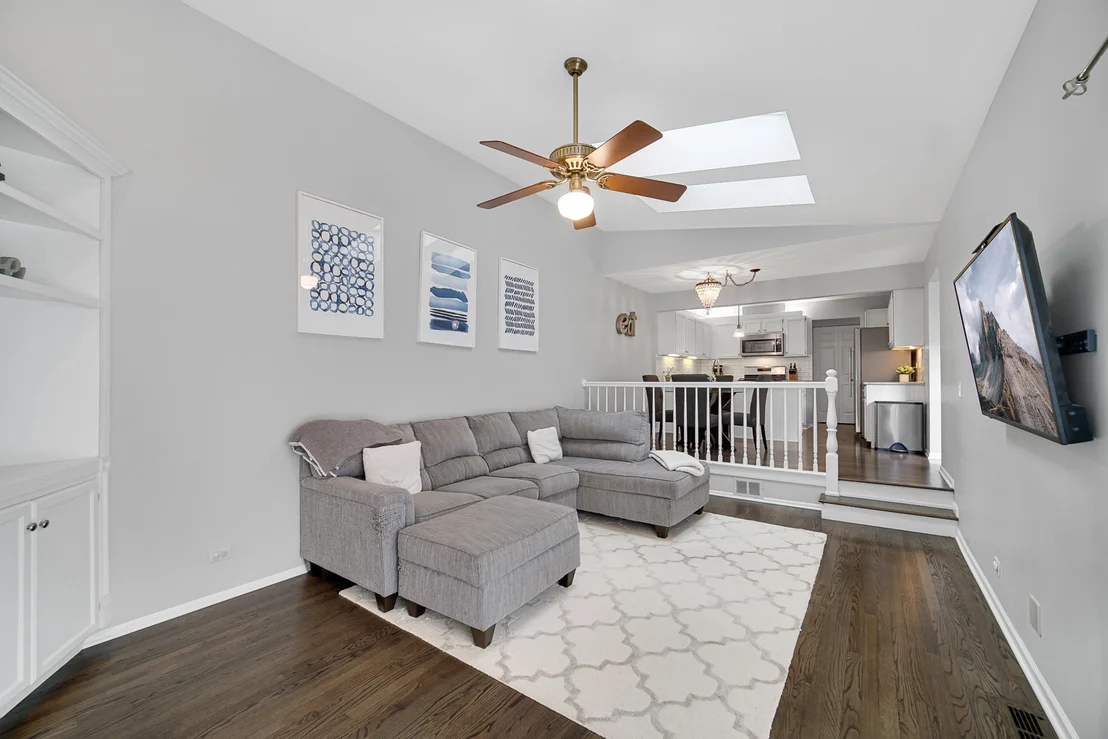 Photo of 9054 Forestview Road