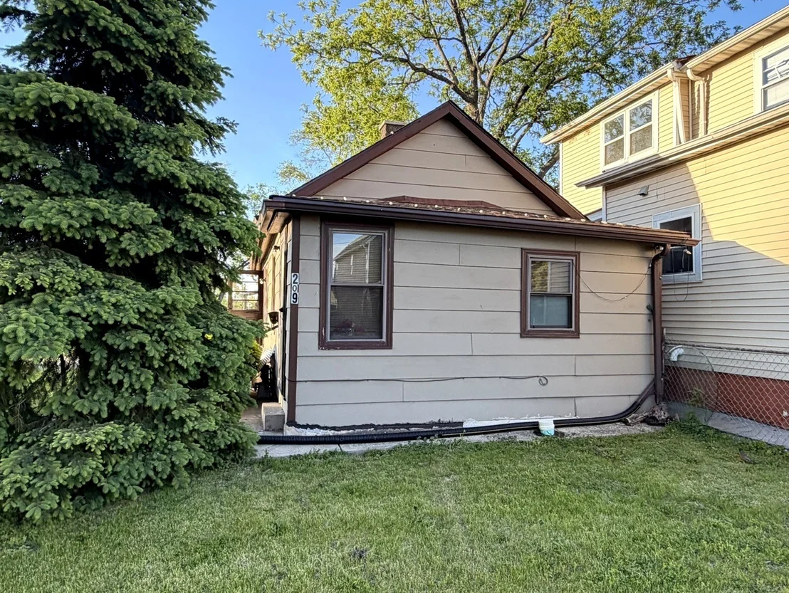 Photo of 209 Ohio Street
