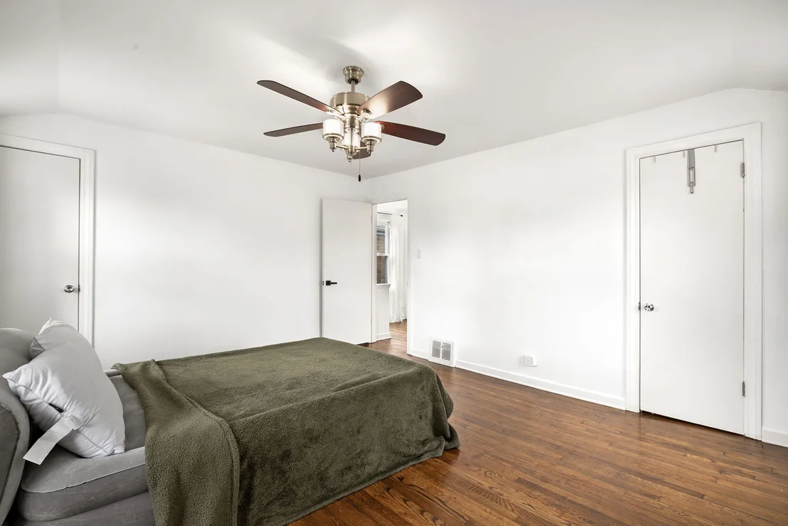 Photo of 4237 Park Avenue