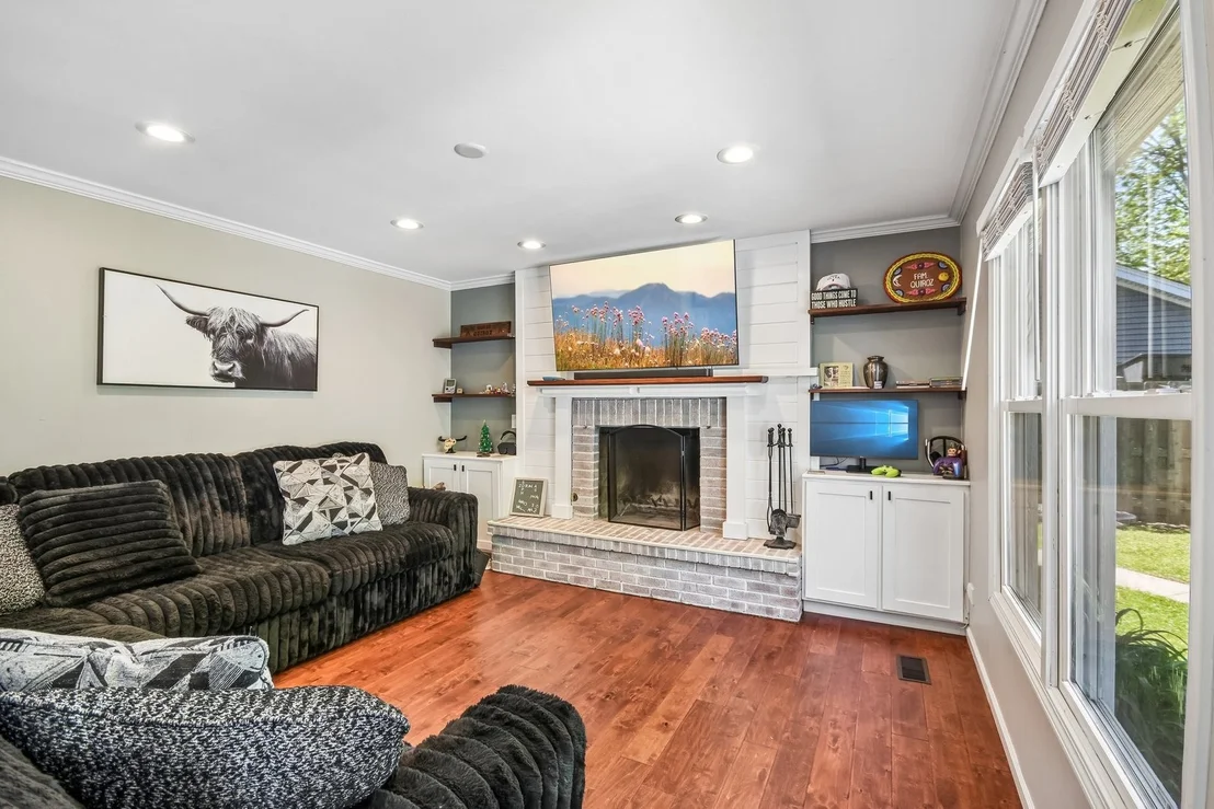 Photo of 335 FARMHILL Circle