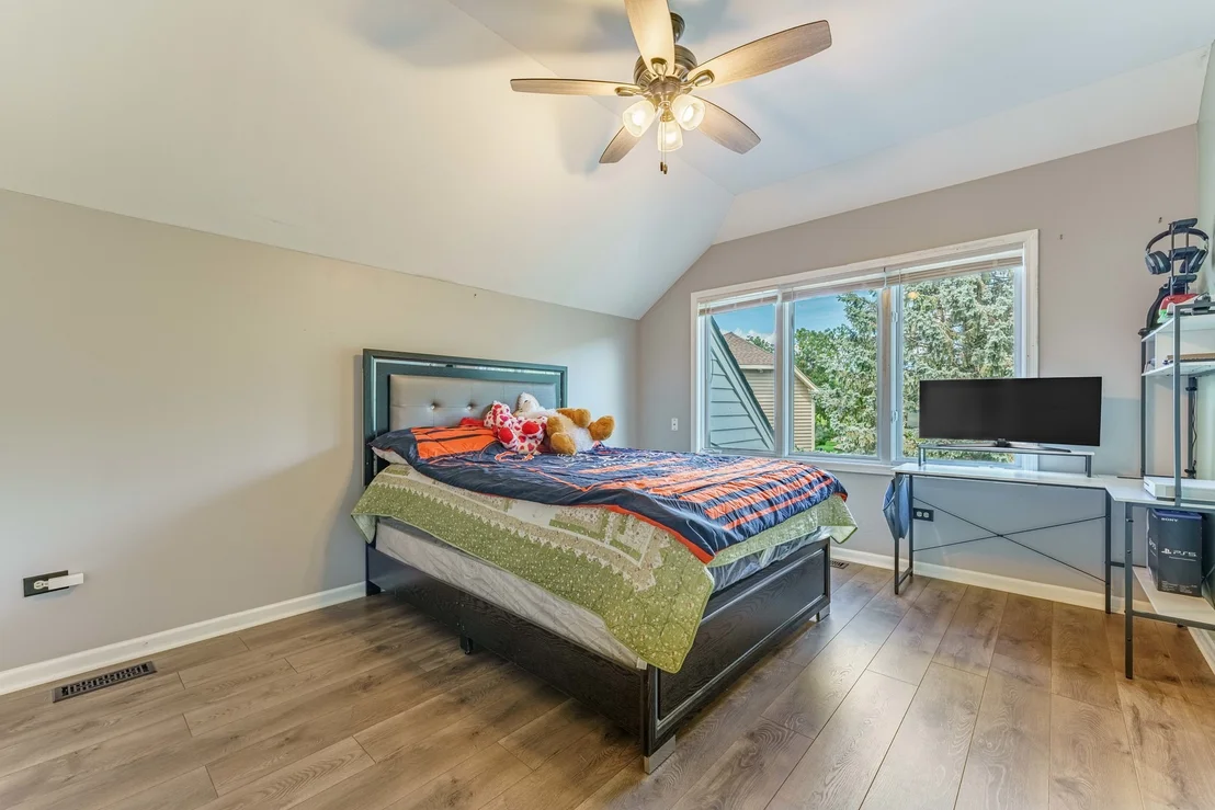 Photo of 926 Edgewood Drive