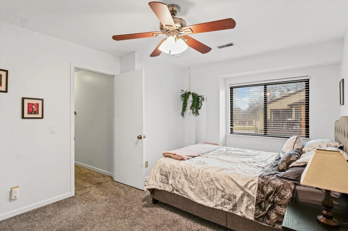 Photo of Unit 2159 at 2159 Harbortown Circle