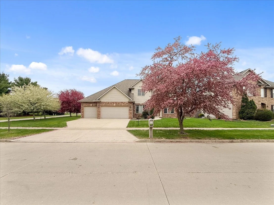 Photo of 4705 Stonebridge Drive