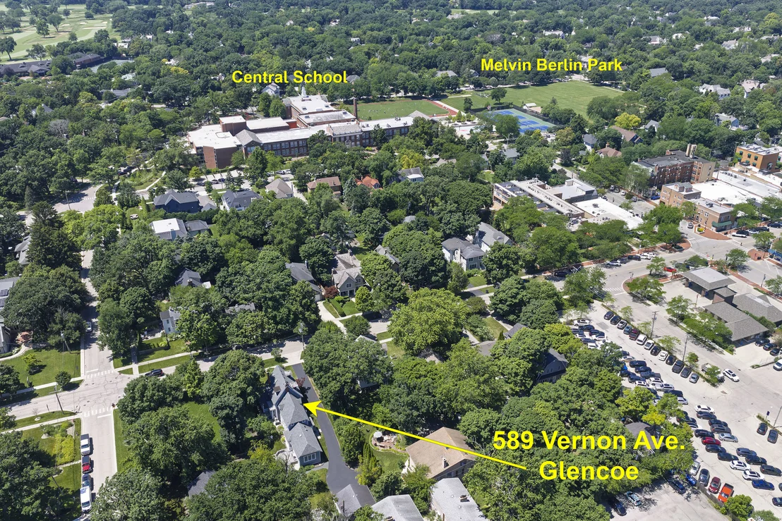 Photo of 589 Vernon Avenue