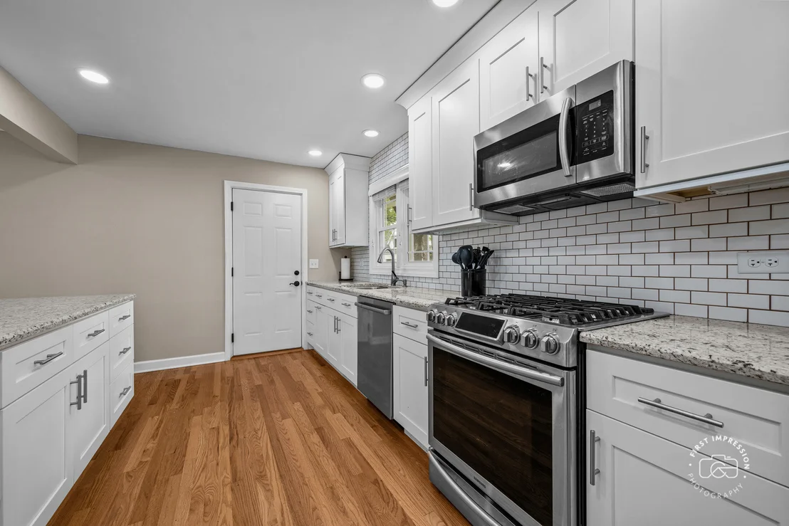 Photo of 325 Hemlock Lane