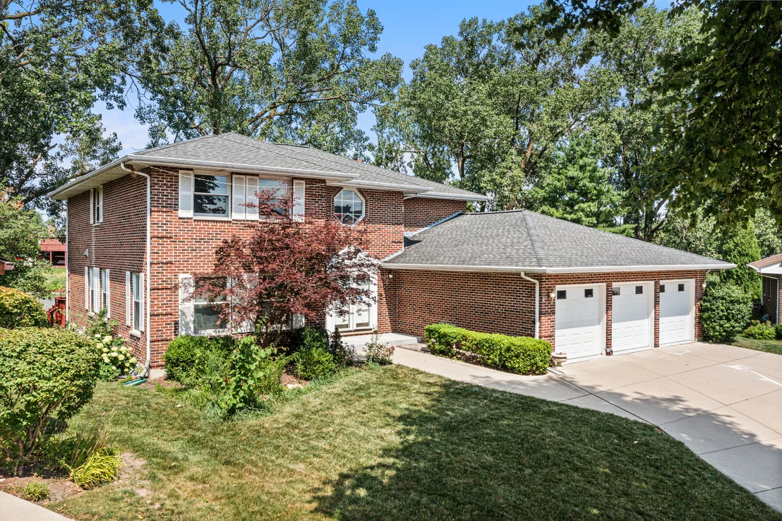 Photo of 887 N Dovington Court