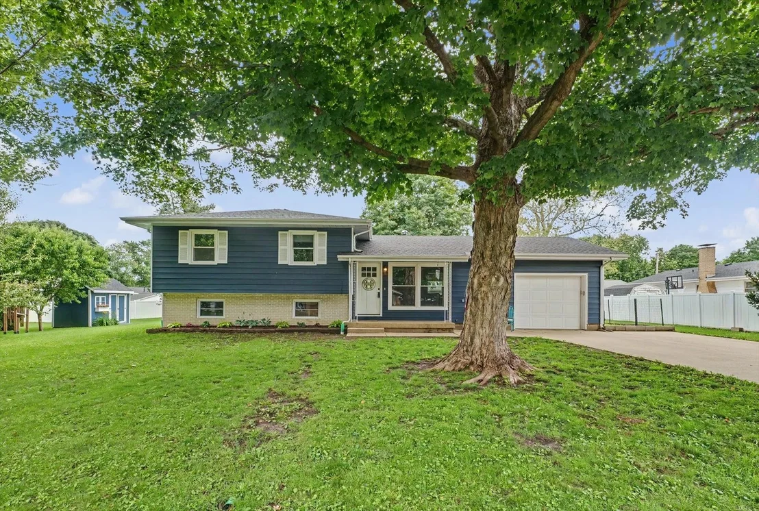 Photo of 210 Brookview Drive