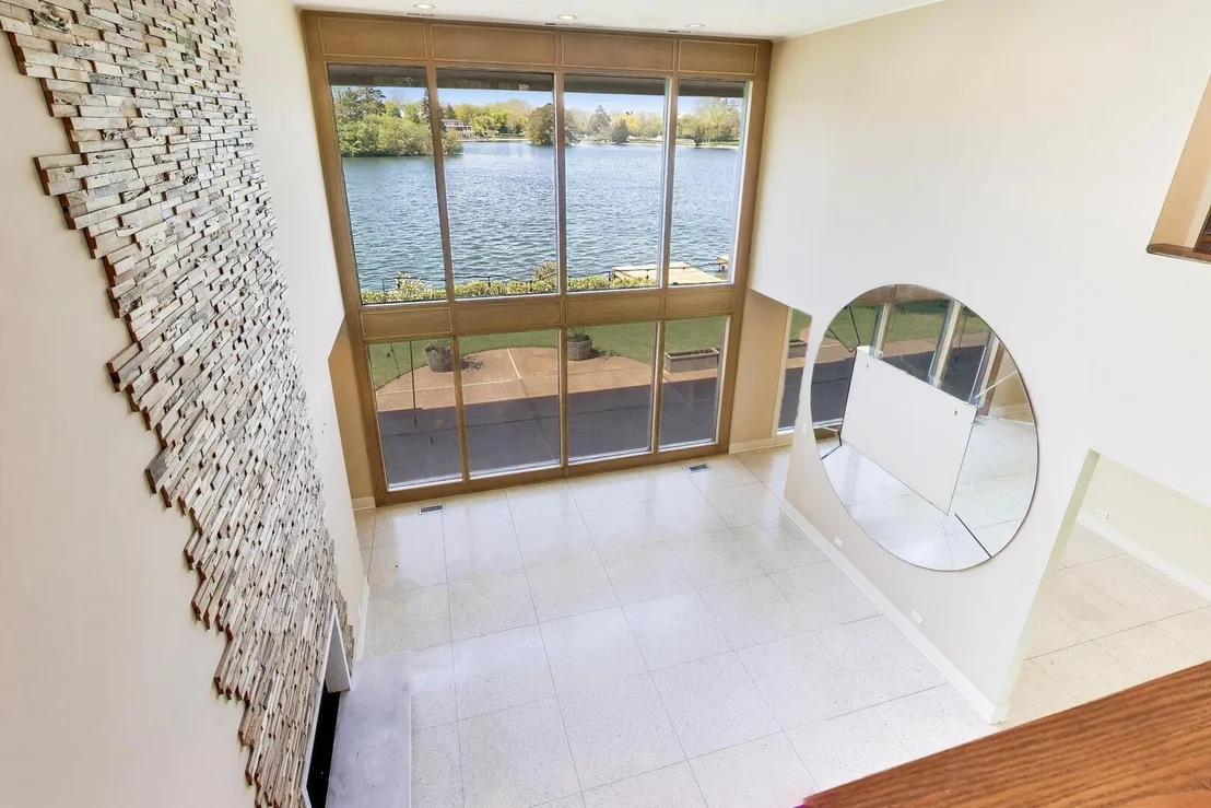 Photo of 2100 Valley Lo Lane