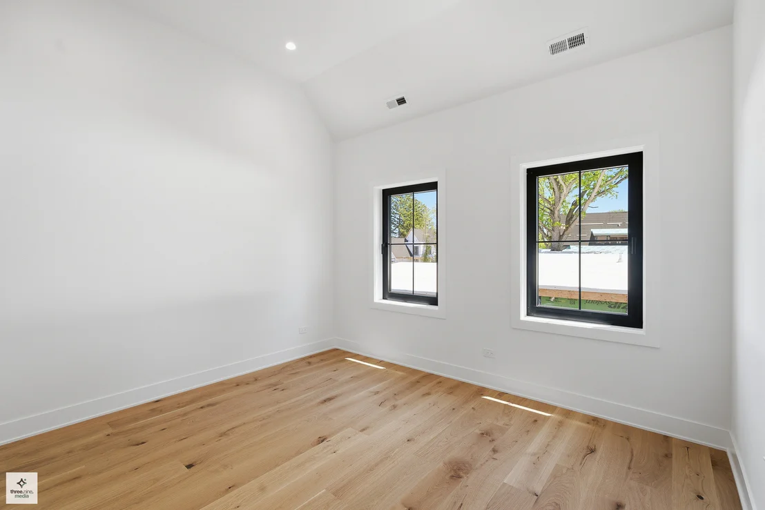 Photo of 424 Forest Edge Drive