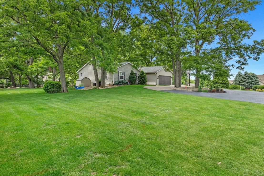 Photo of 1297 N Forrest Drive
