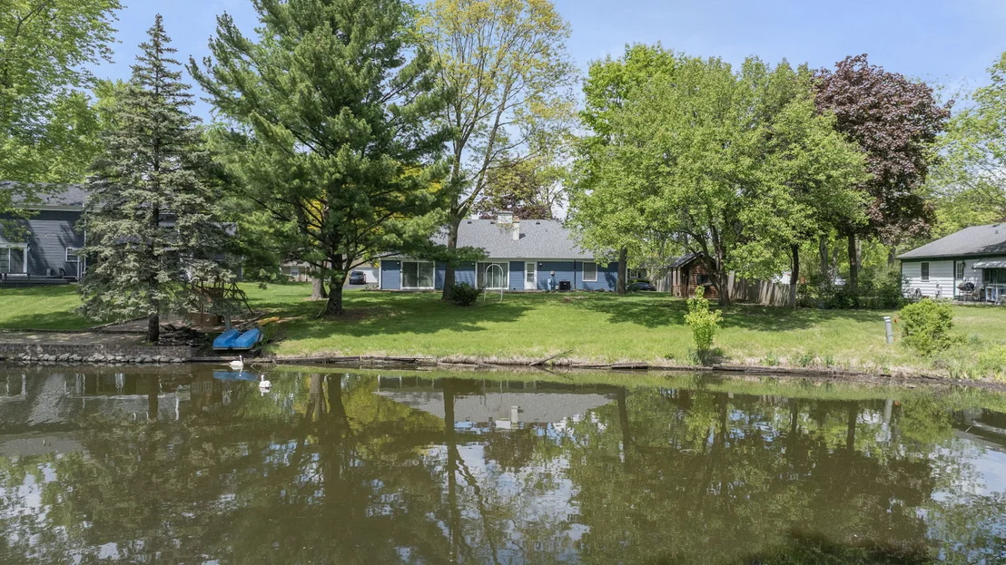 Photo of 40 Cayman Drive
