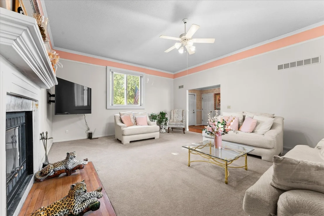 Photo of 1708 Oak Park Drive