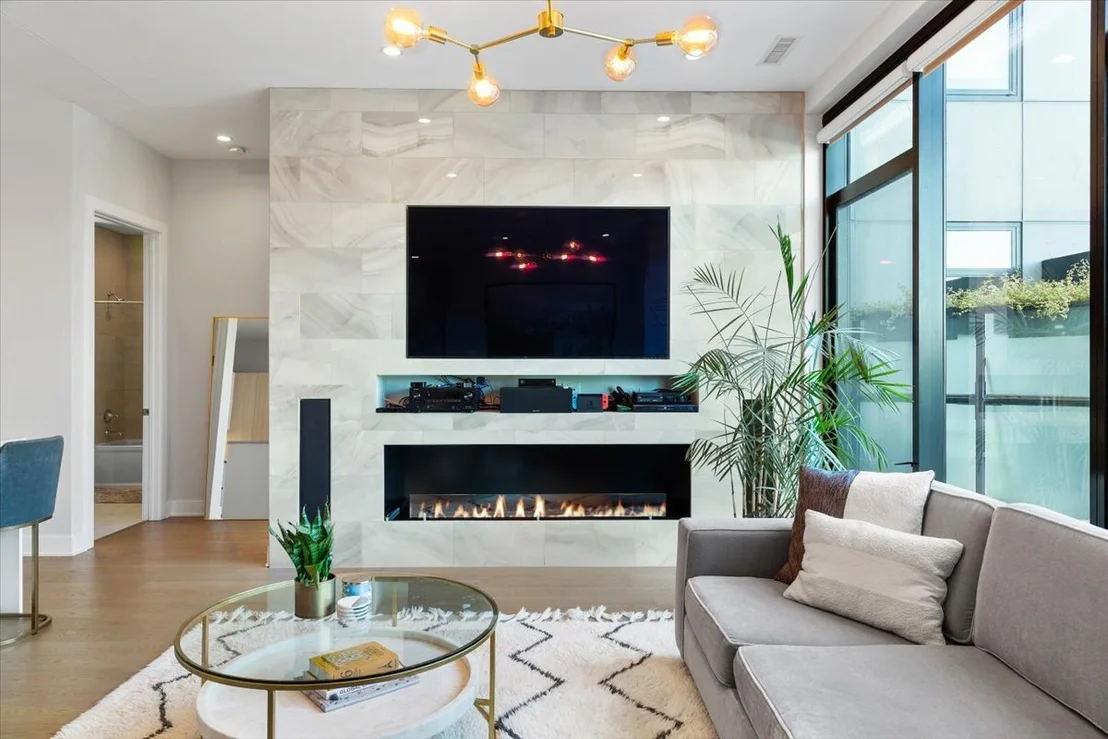 Photo of Unit 206 at 6 N Bishop Street
