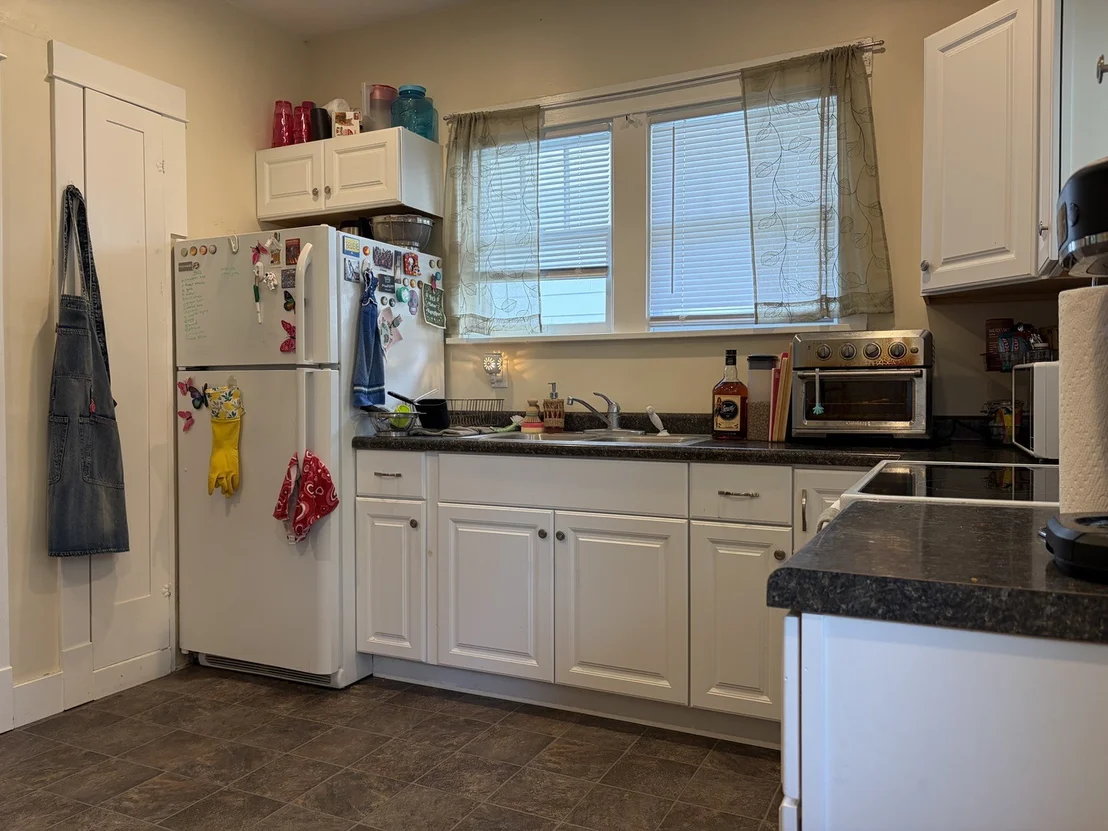 Photo of 911 Clement Street