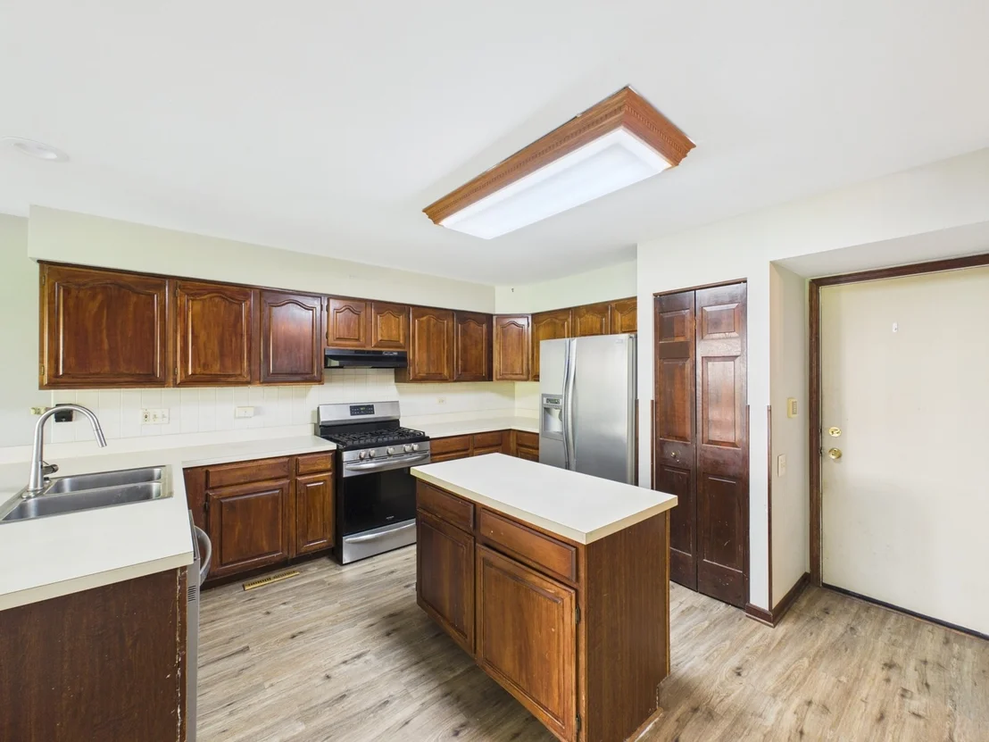 Photo of 284 Lorraine Circle