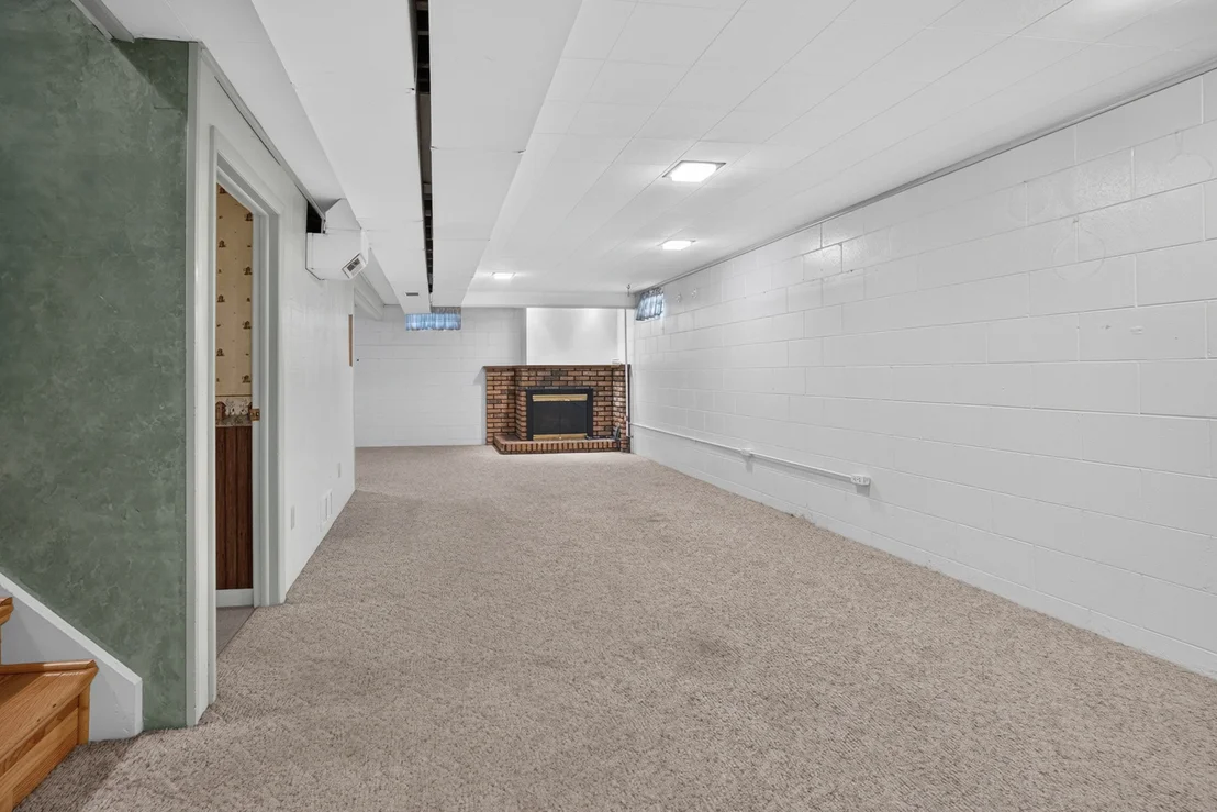 Photo of 1204 Searle Drive