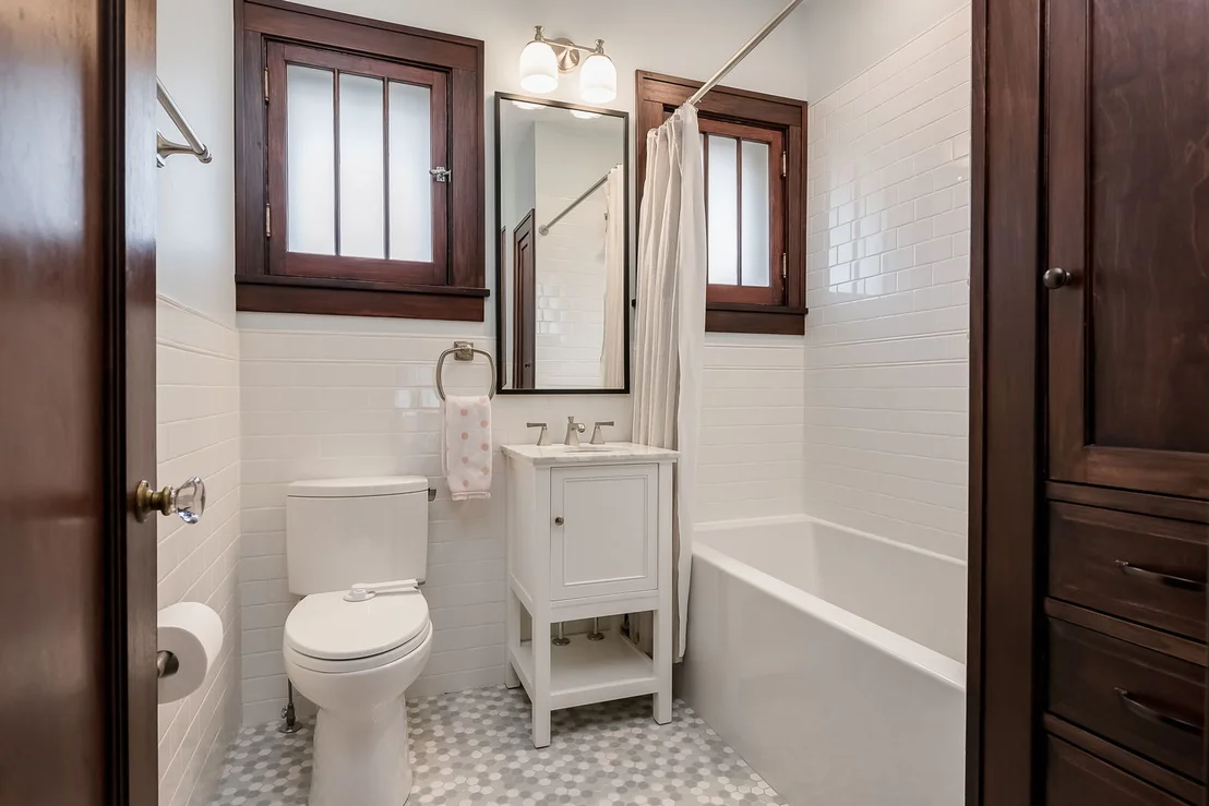 Photo of 735 Clinton Place