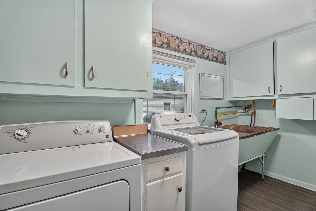 Photo of 3341 Prairie Avenue