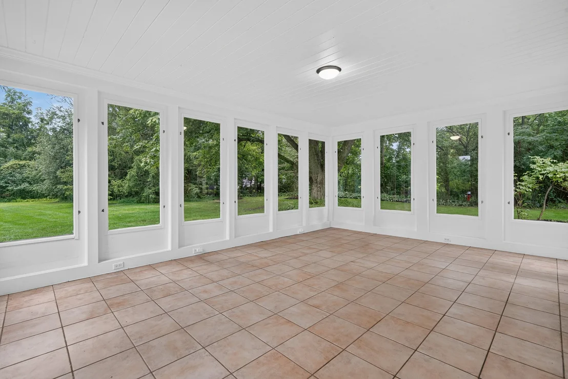 Photo of 2100 Stirling Road