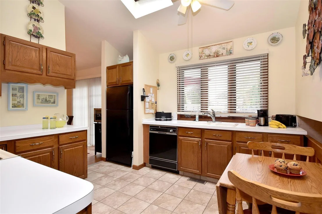 Photo of 206 VILLAGE Road