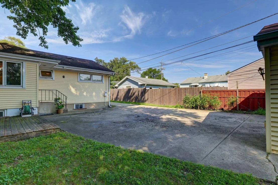 Photo of 2023 Cedar Street