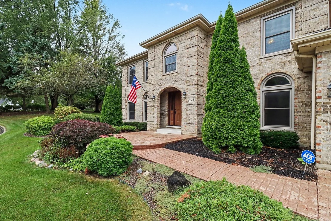 Photo of 1 Golf View Lane