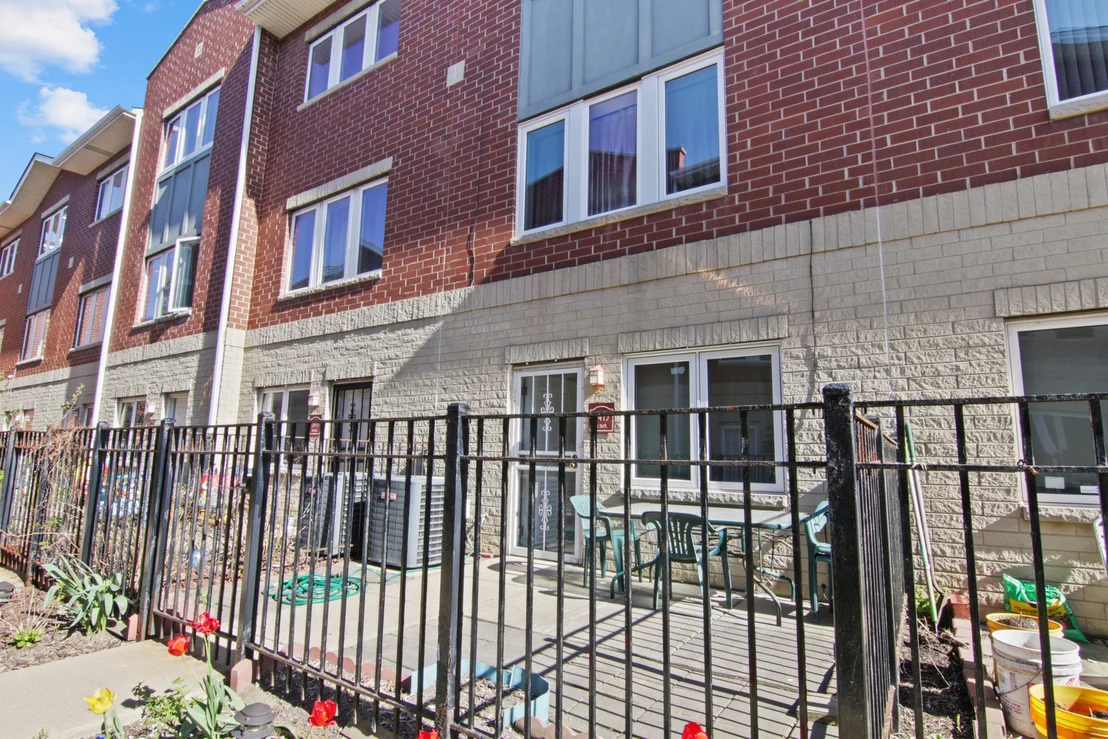 Photo of 2415 W 32nd Place