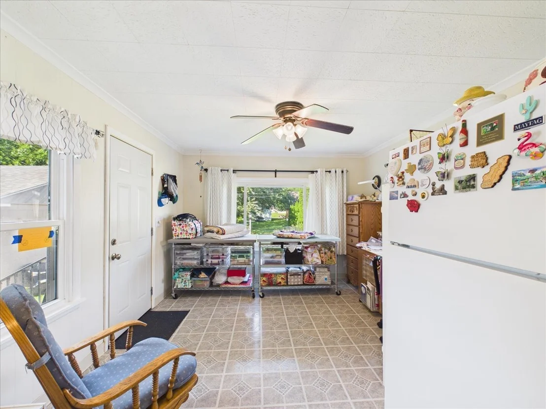 Photo of 220 FAIRVIEW Boulevard